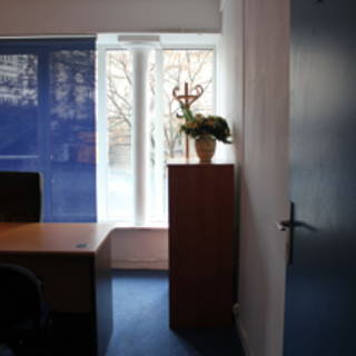 Bureau privé 14 m² 2 postes Coworking Rue de Turbigo Paris 75001 - photo 2